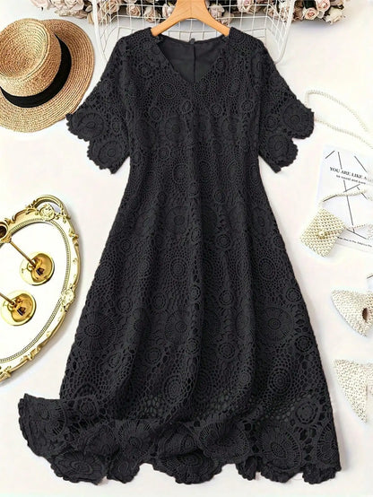 Plus Size  Lace V-Neck A-Line Short Sleeve Scalloped Hem Dress